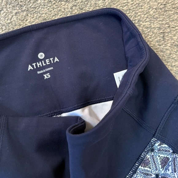 Athleta Print Mantra Capri with Mesh Details Leggings size XS - Picture 6 of 8